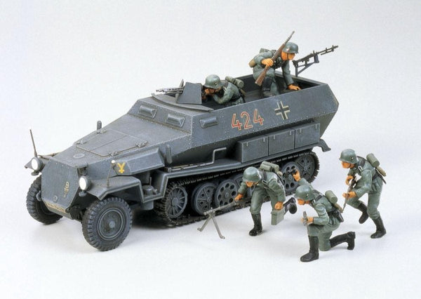 Tamiya model kit car - 35020 wwii sdkfz.251 1 half. hanomag plastic - 1:35 - model making-0