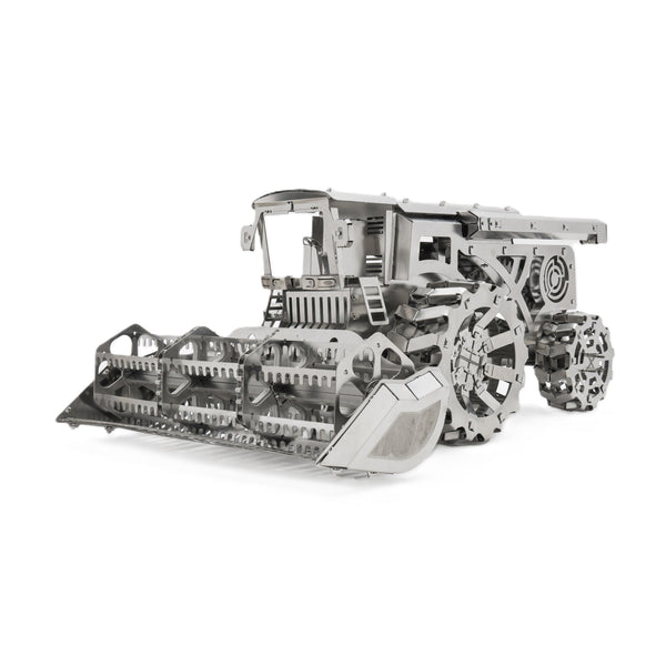 Metal Time Voracious Harvester Combine – Metal Model Kit