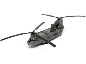 Level 3 Model Kit Boeing Chinook HC.1 Helicopter with 2 Scheme Options 1/72 Plastic Model Kit by Airfix-3