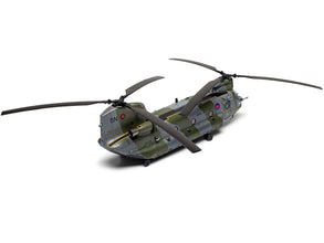 Level 3 Model Kit Boeing Chinook HC.1 Helicopter with 2 Scheme Options 1/72 Plastic Model Kit by Airfix-2