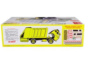 Skill 3 Model Kit Ford C-900 GarWood Refuse Garbage Truck with Load-Packer 1/25 Scale Model by AMT-1