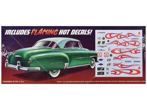 Skill 2 Model Kit 1951 Chevrolet Cruiser 3-in-1 Kit 1/25 Scale Model by AMT-1