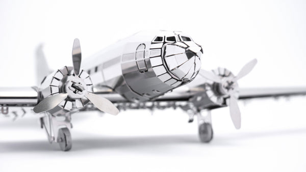 Metal Time Douglas DC-3 – Metal Model Kit