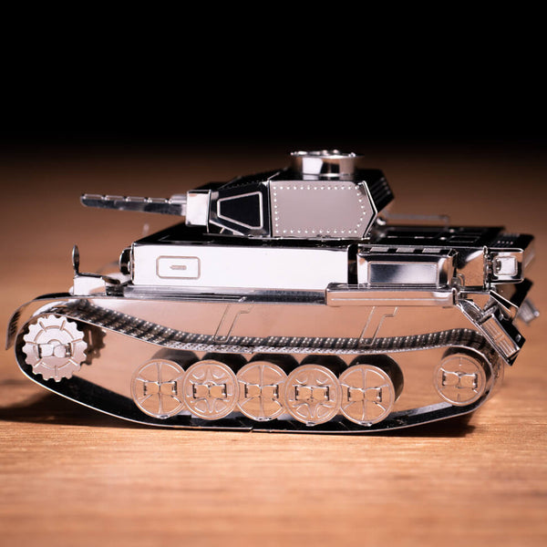 Metal Time Pz.Kpfw. II Ausf.G Tank (World of Tanks) – Metal Model Kit