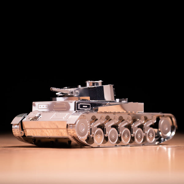 Metal Time Pz.Kpfw. II Tank - Metal Model Kit