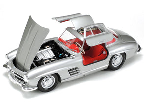 Model Kit Mercedes-Benz 300SL Gullwing 1/24 Scale Model by Tamiya-2